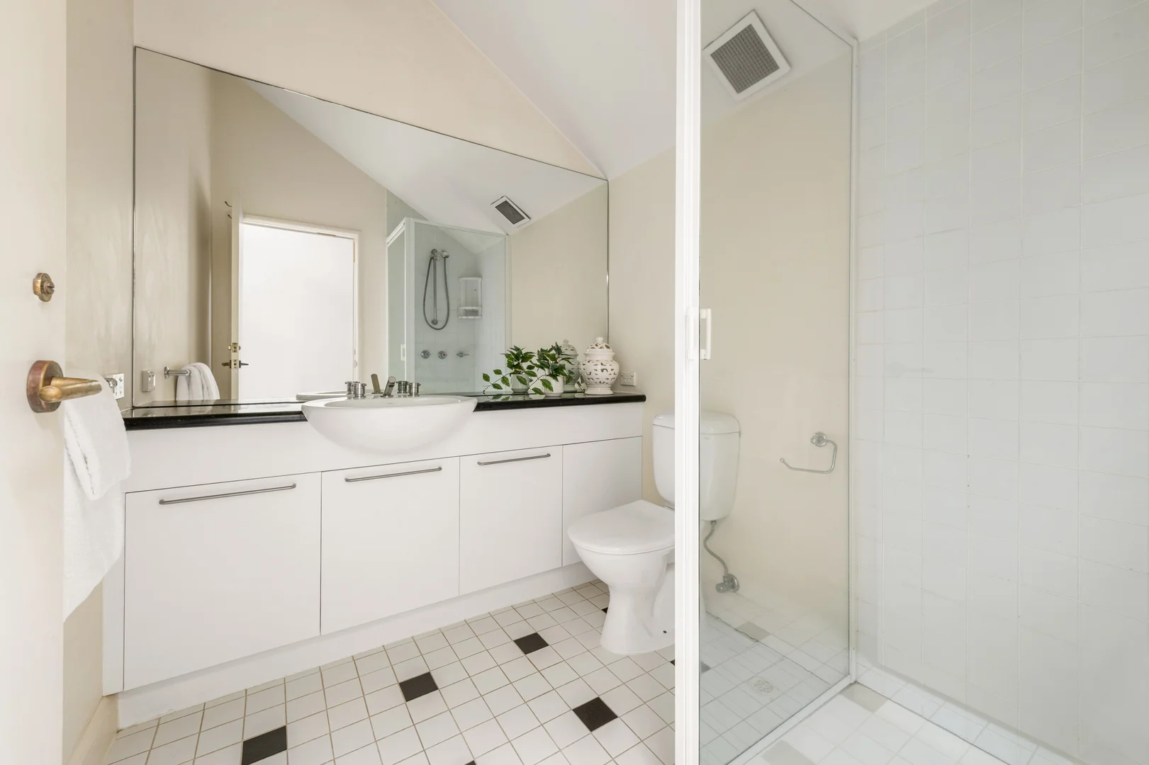 Additional image 16 of Townhouse 1/6 Wellington Crescent, East Melbourne VIC 3002