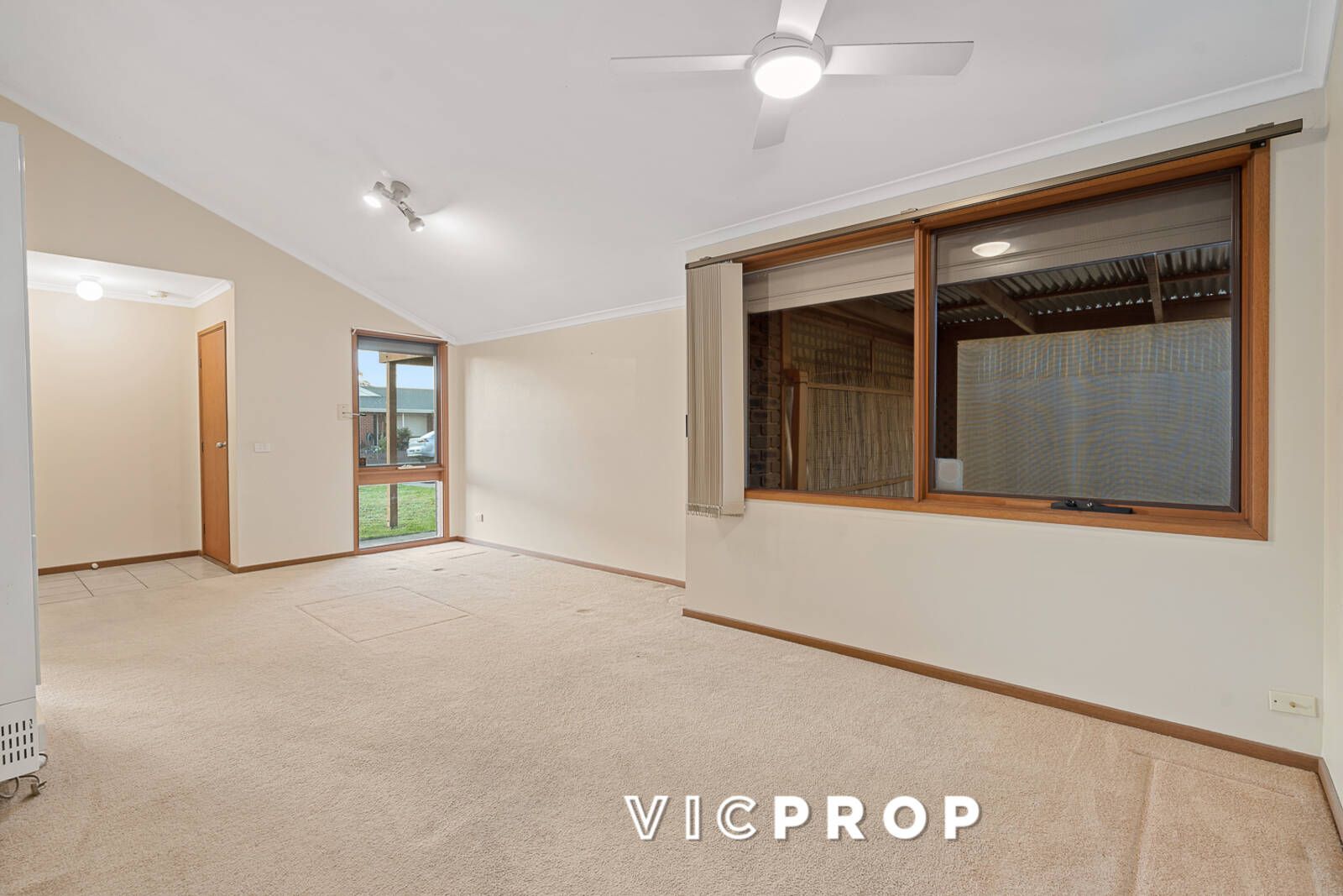 6 Loretta Court, Seabrook VIC 3028, Image 1