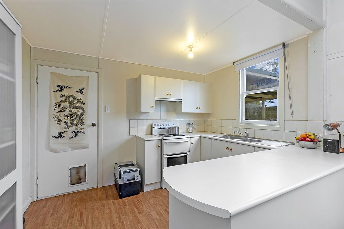 11 TEMPLETON STREET, Dunkeld VIC 3294, Image 2