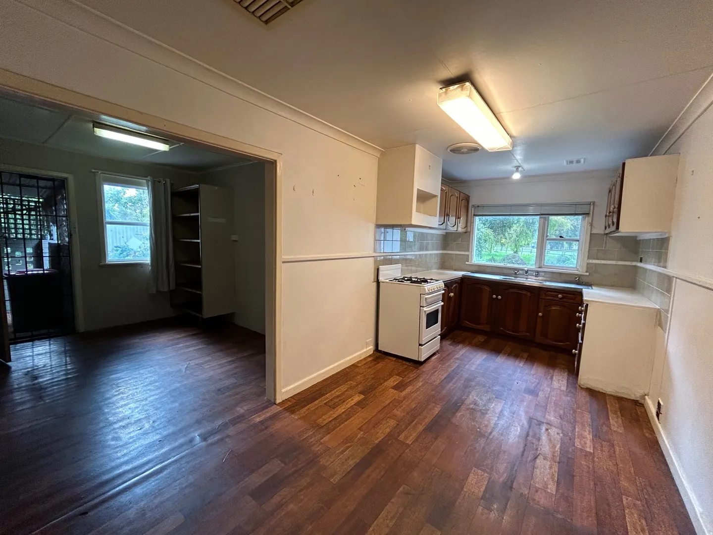4 Bedroom home in rural environment - View 6