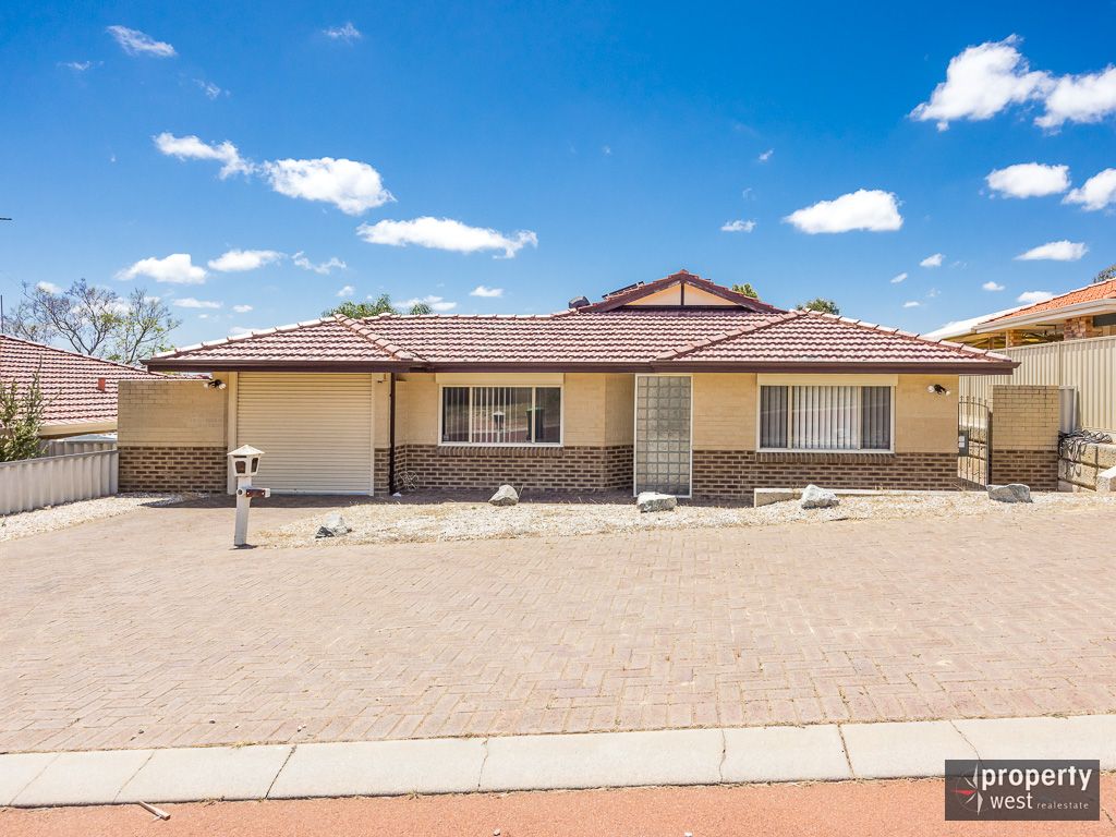 3 bedrooms House in 7 Abraham Court WANNEROO WA, 6065