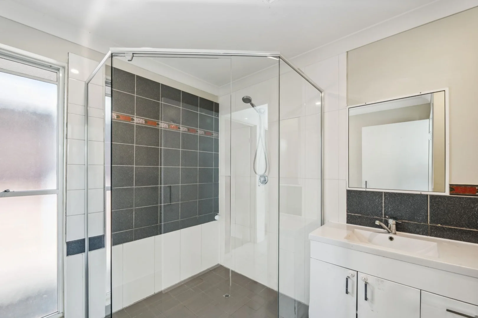 Additional image 13 of 21 Whitian Drive, Carrara QLD 4211