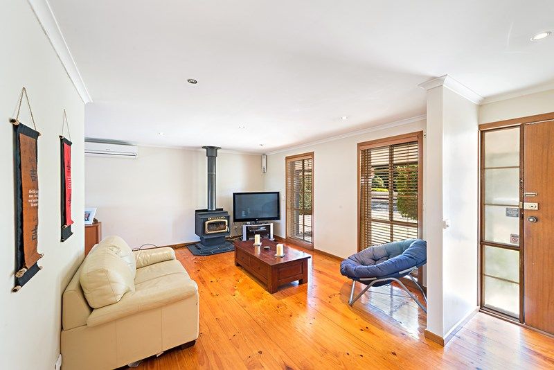 6 Hinkler Drive, Mill Park VIC 3082, Image 1