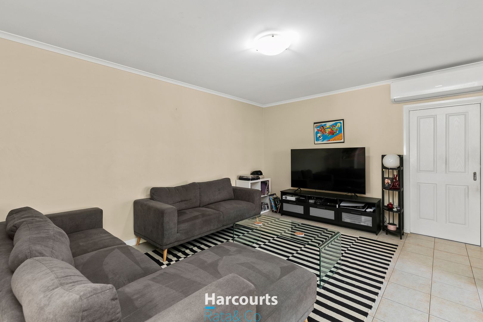 26 Brentwood Avenue, Lalor VIC 3075, Image 2