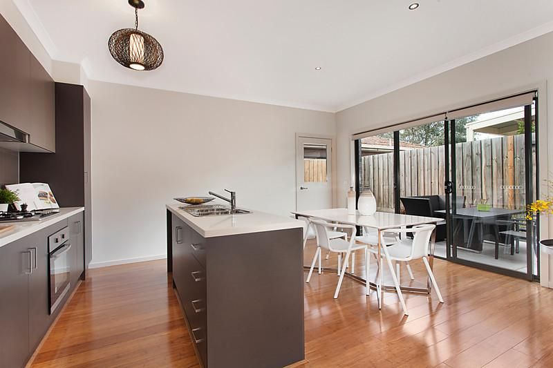 11 Odin Street, STRATHMORE VIC 3041, Image 2