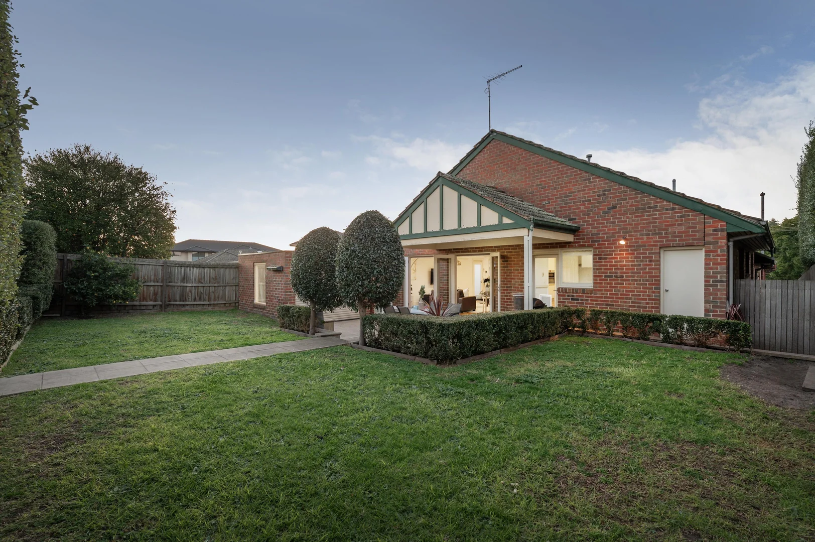 Additional image 10 of 28 Iris Street, Burwood VIC 3125