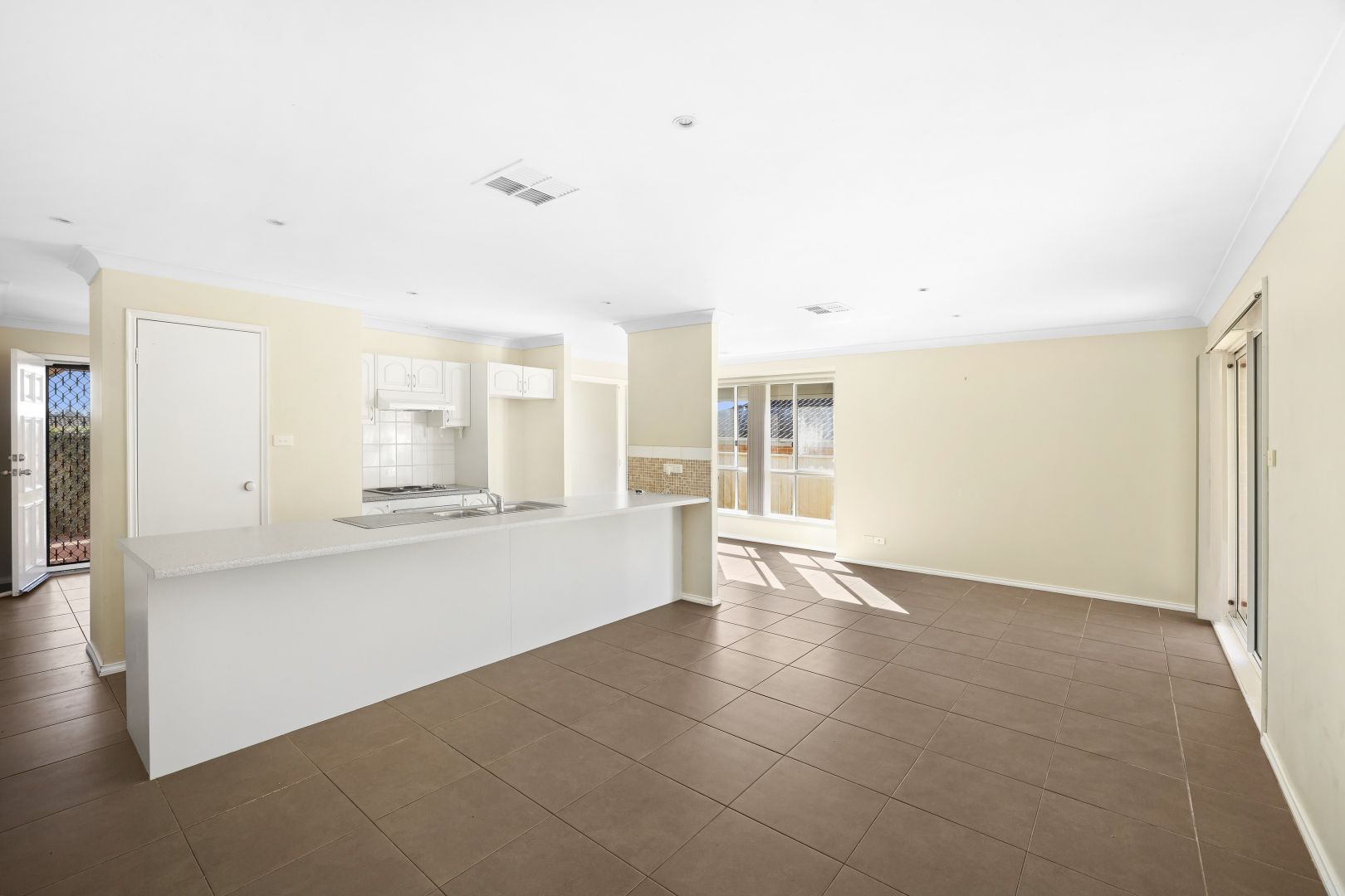 9 Buttercup Place, Mount Annan NSW 2567, Image 2