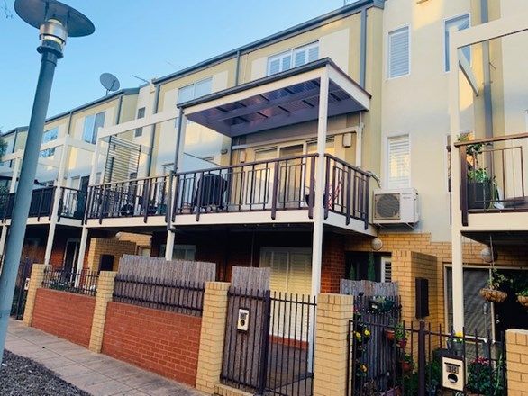 3 bedrooms Townhouse in 16 Kynoch Lane MARIBYRNONG VIC, 3032