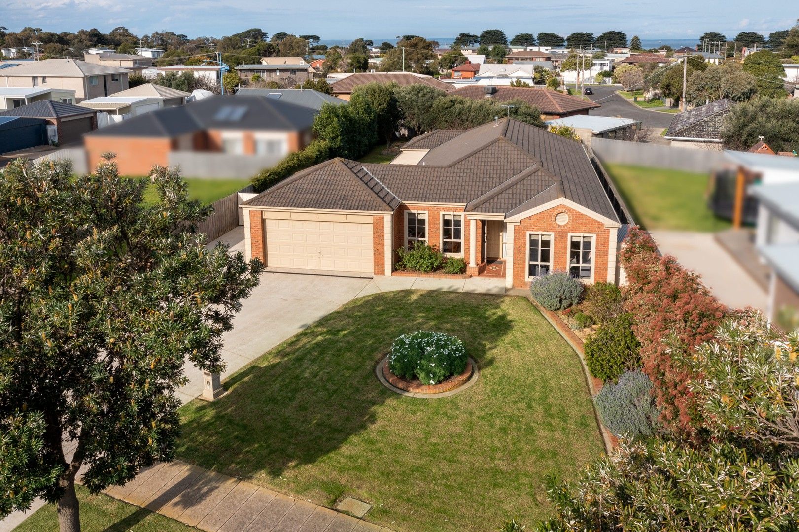 5 bedrooms House in 13 Seachange Way ST LEONARDS VIC, 3223