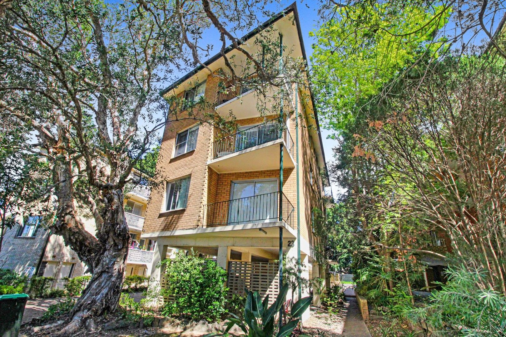 2 bedrooms Apartment / Unit / Flat in 14/23 Wharf Road GLADESVILLE NSW, 2111