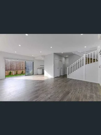 Additional image 5 of 1/51 Erskine Road, Macleod VIC 3085