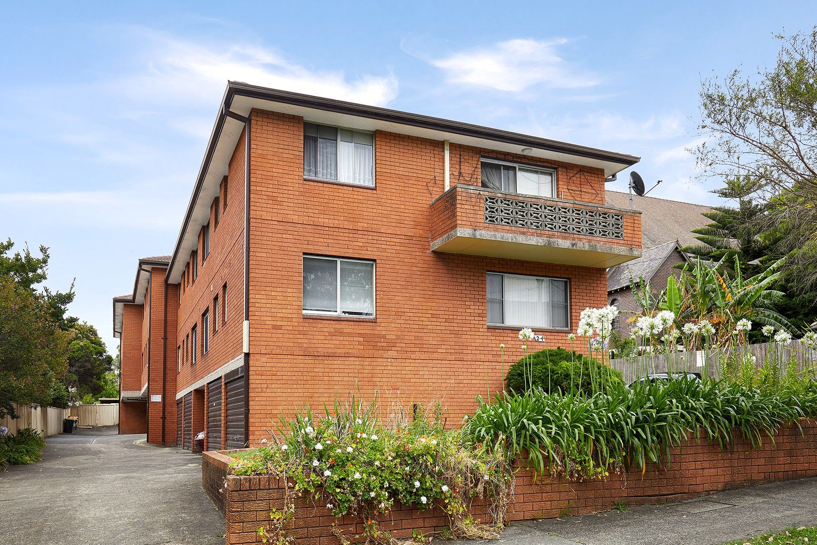 2 bedrooms Apartment / Unit / Flat in 2/2 Myra Road DULWICH HILL NSW, 2203