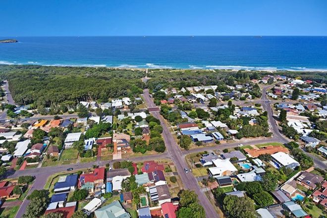 Picture of 24 Ocean Street, BUDGEWOI NSW 2262