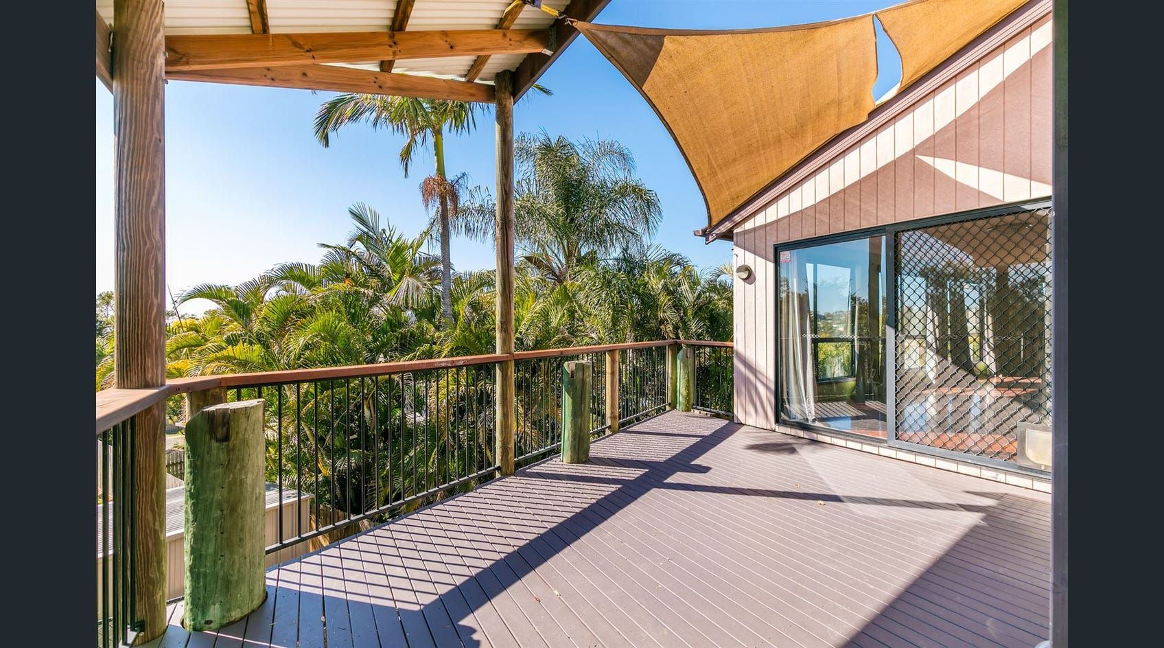 4 bedrooms House in 11 Vromans Court EDENS LANDING QLD, 4207