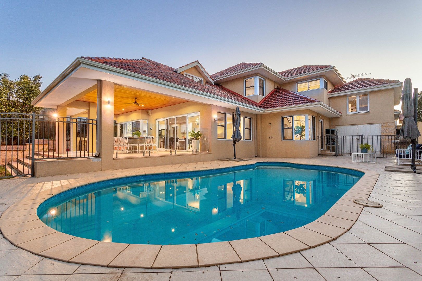 4 bedrooms House in 102 Forrest Street SOUTH PERTH WA, 6151