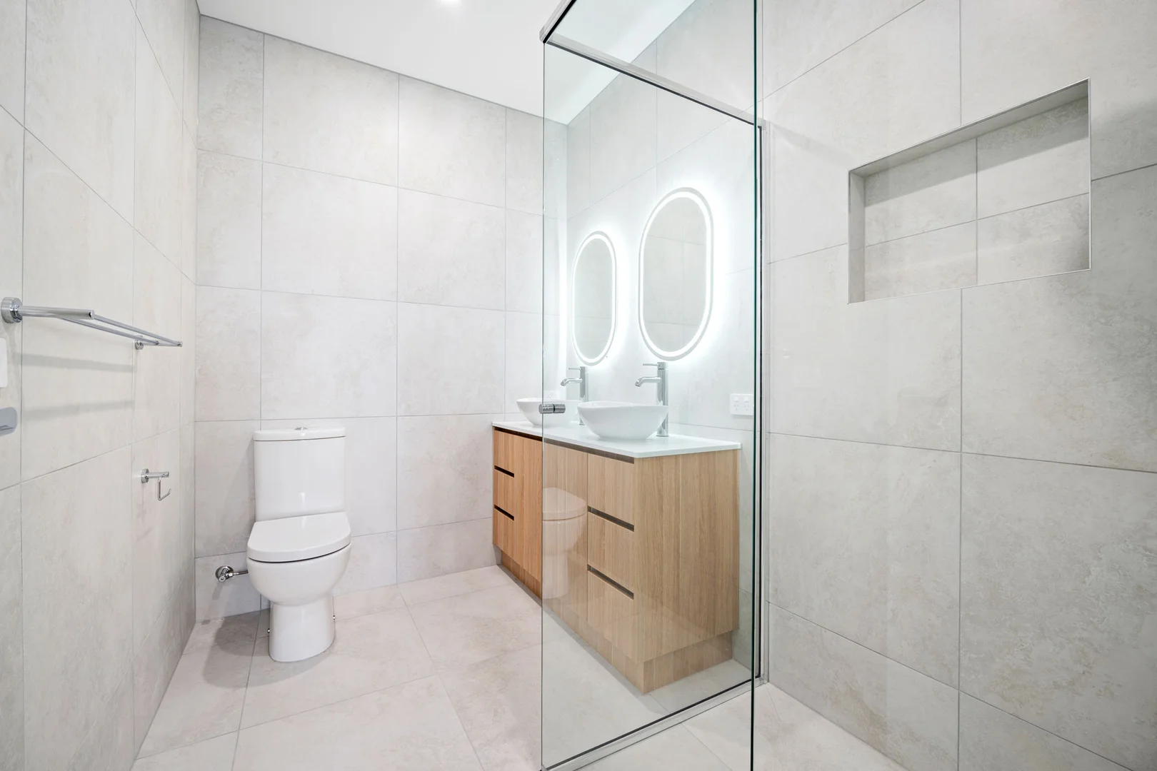 Additional image 3 of 41 Paskas Drive, Fraser Rise VIC 3336