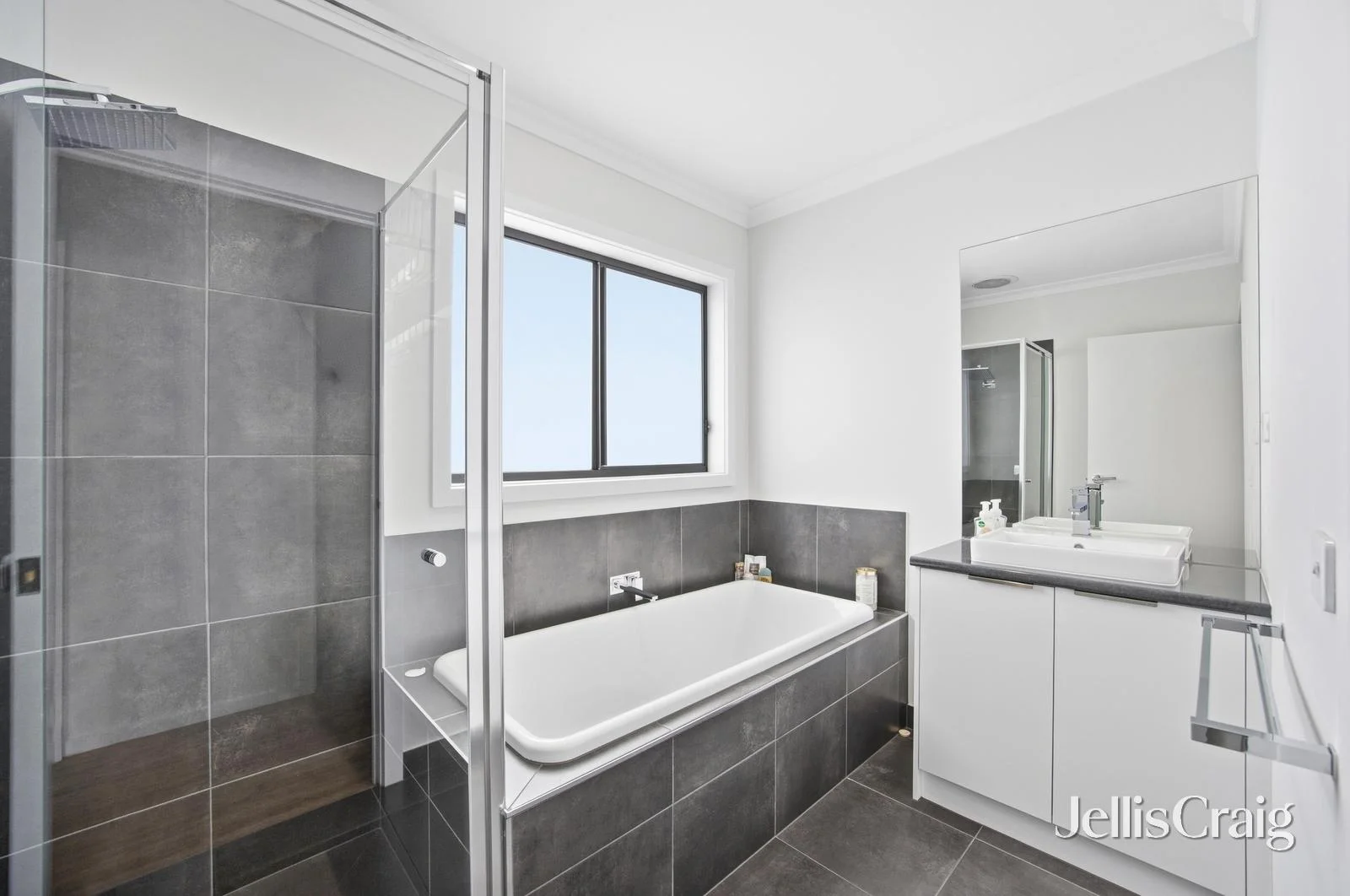 Additional image 8 of 21 Arranmore Drive, Miners Rest VIC 3352