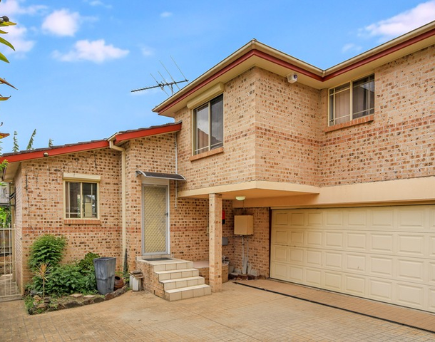 2/9A Hawkesbury Road, Westmead NSW 2145