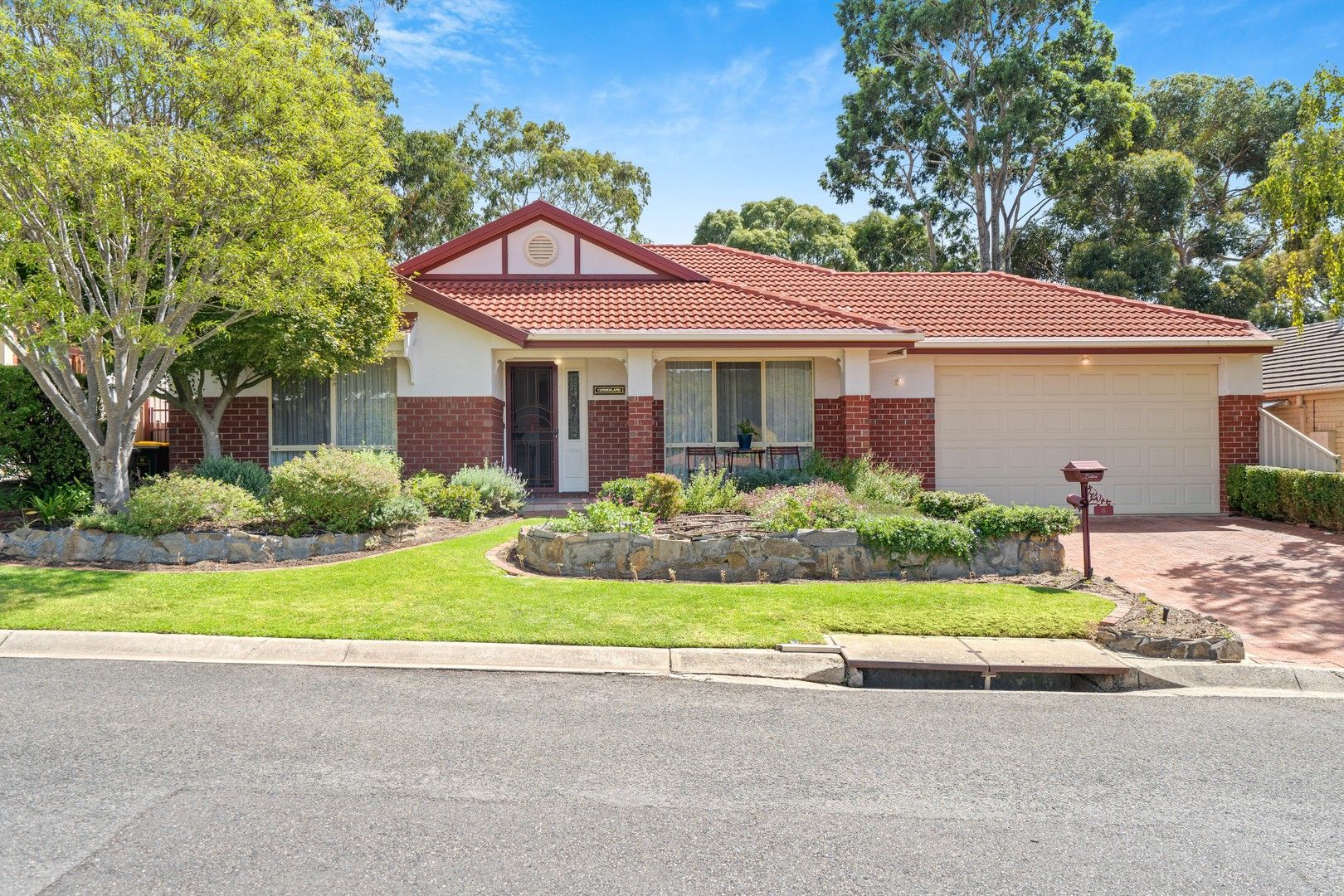 6 Glen Eyre Court, Aberfoyle Park SA 5159, Image 0