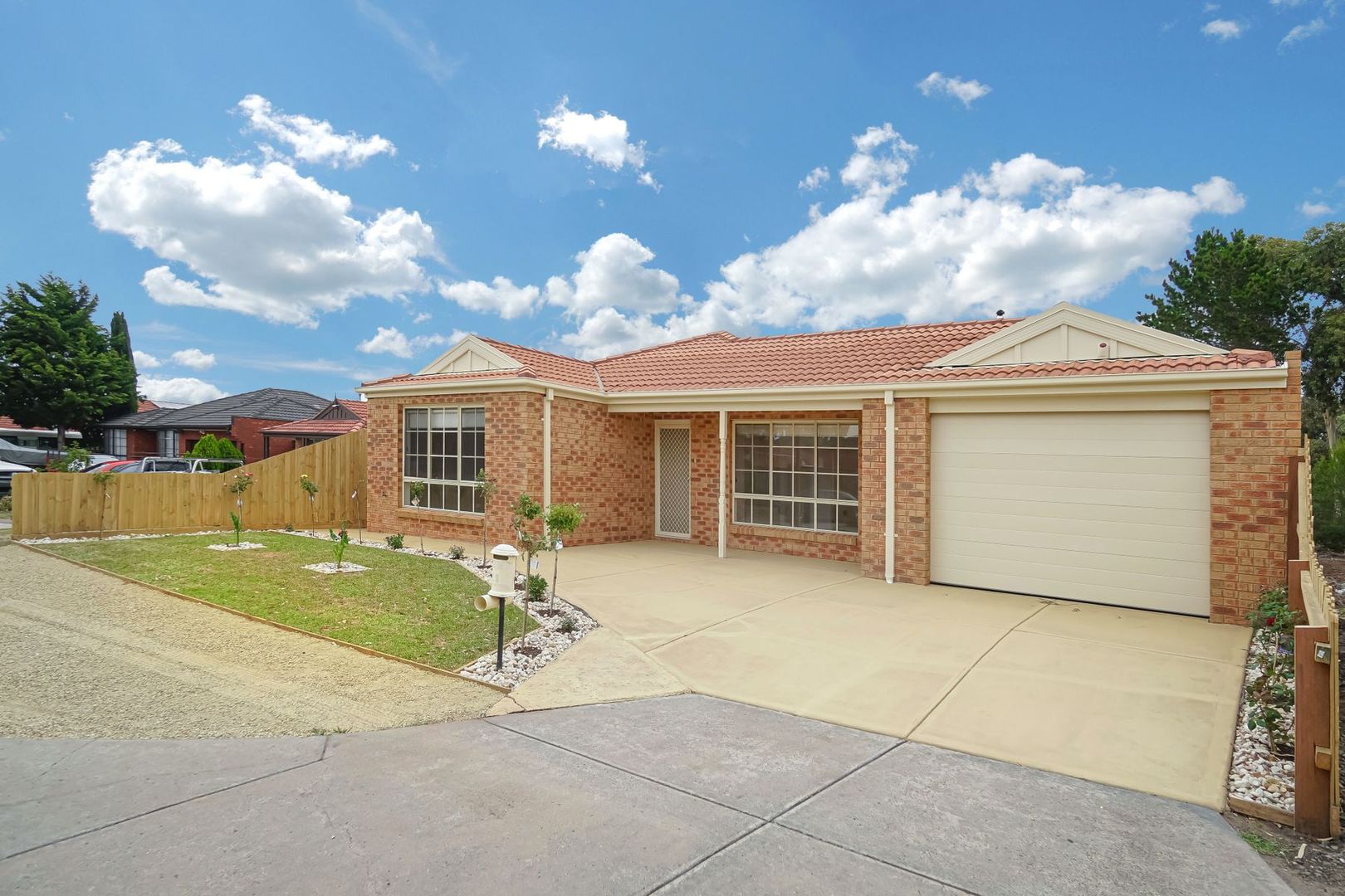 11 Bignell Court, Roxburgh Park VIC 3064, Image 2