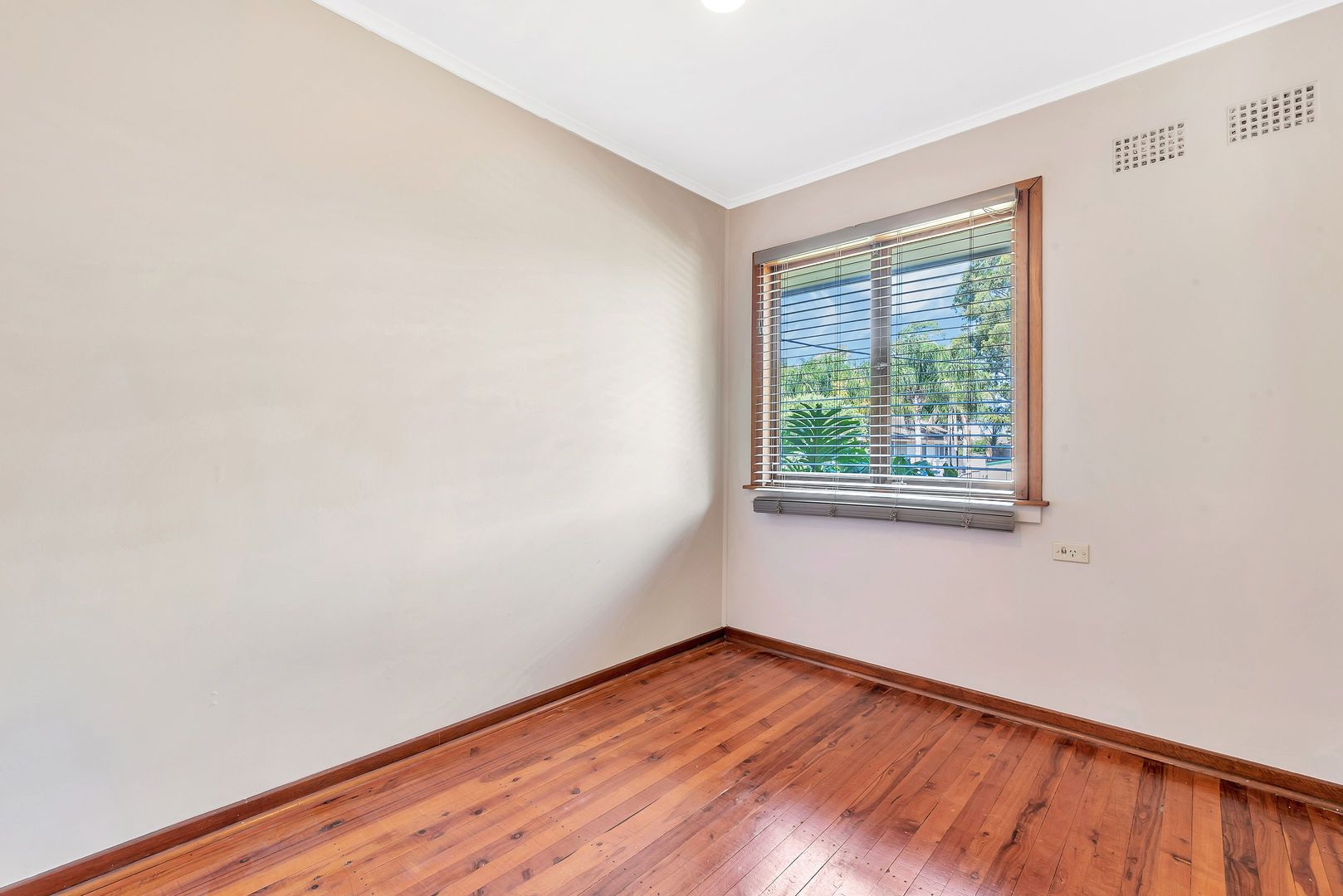 43 Coonong St, Busby NSW 2168, Image 2