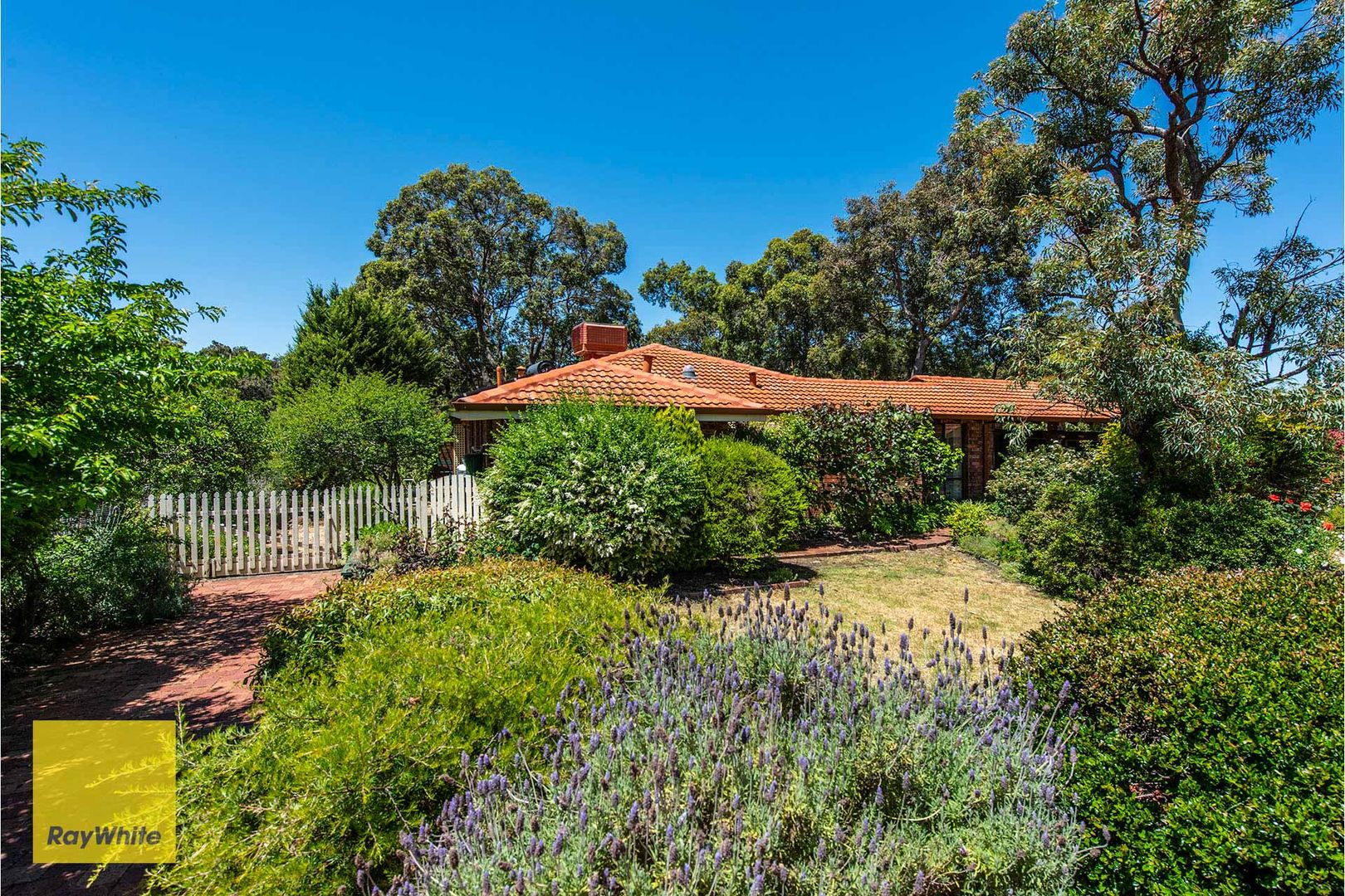 6 Pettit Place, Lesmurdie WA 6076, Image 2