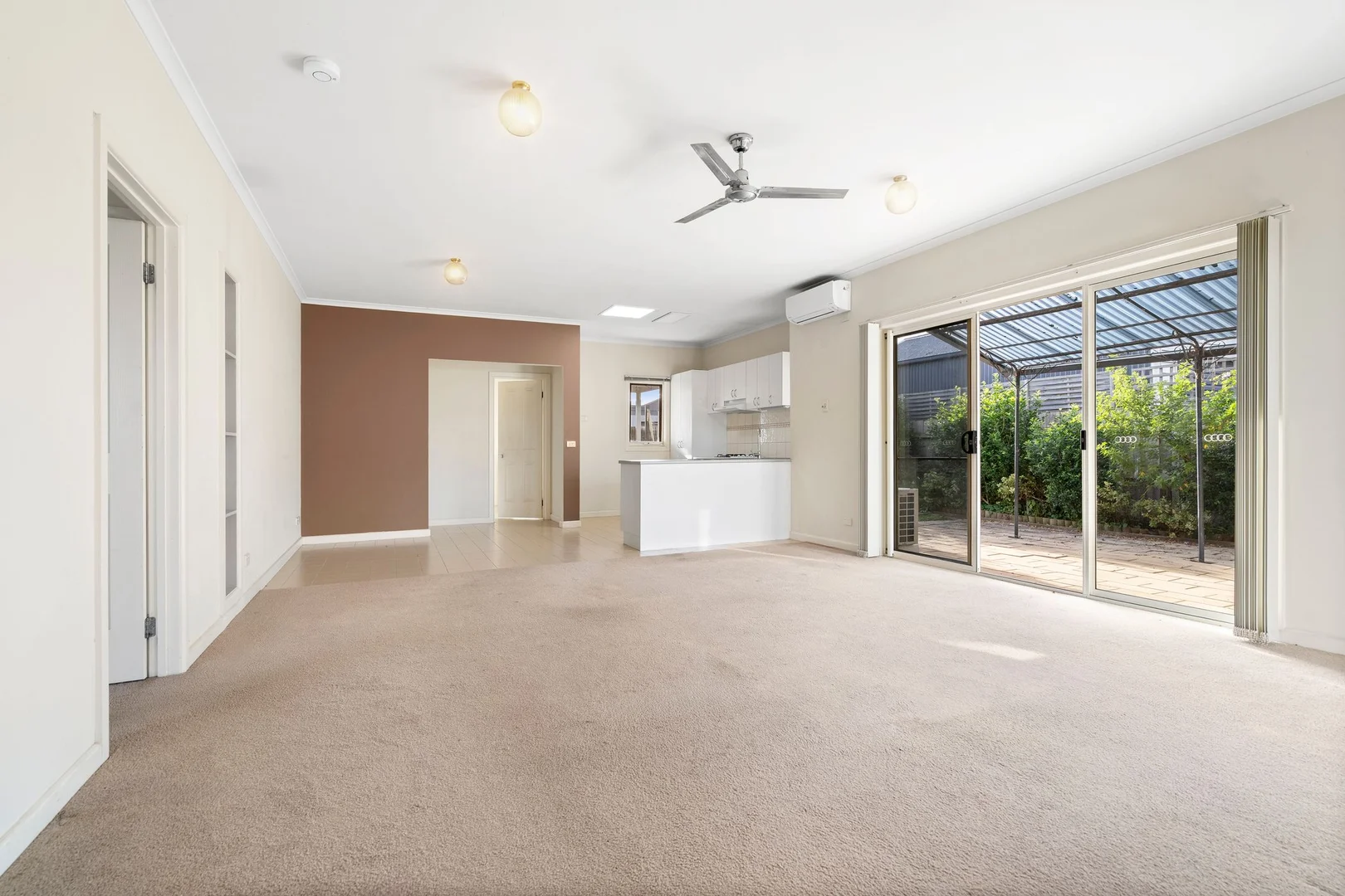 Additional image 3 of 2/10 Westmoreland Street, St Albans Park VIC 3219