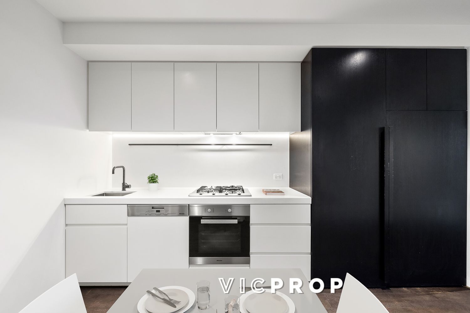 1 bedrooms Apartment / Unit / Flat in 306/450 St Kilda Road MELBOURNE VIC, 3004
