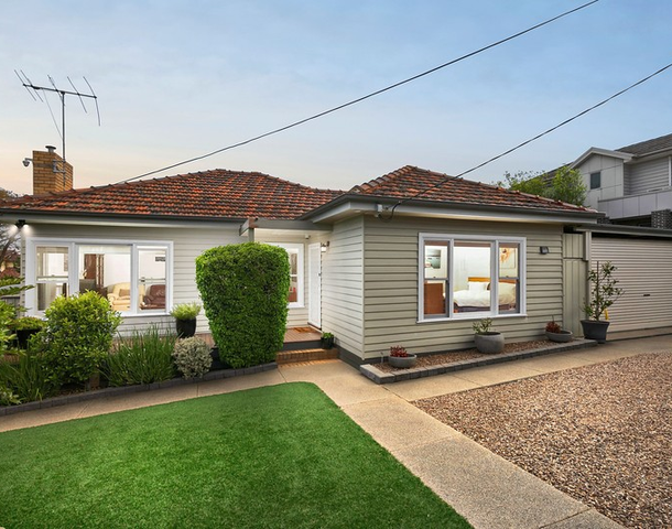 17 Rosehill Road, Essendon West VIC 3040