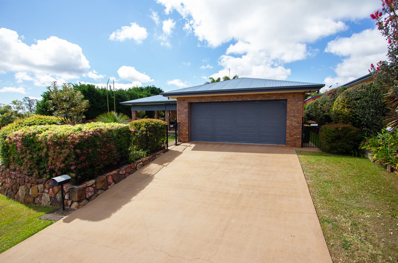 19 Montgomery Close, Atherton Property History & Address Research