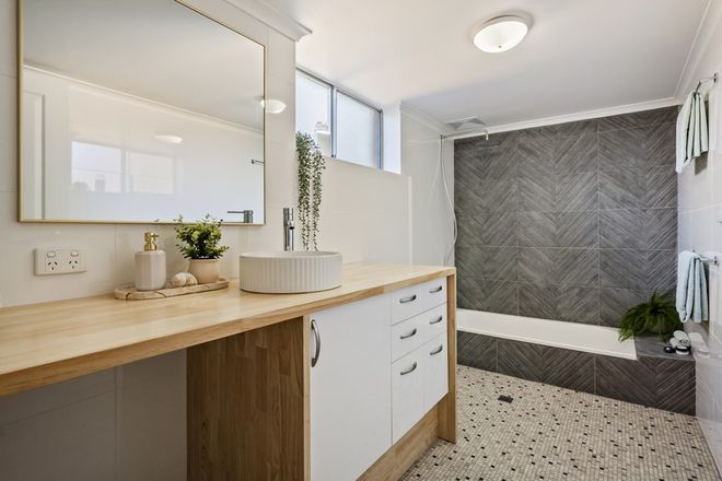 1/13-15 Marine Parade Redcliffe 4020 - Image 6