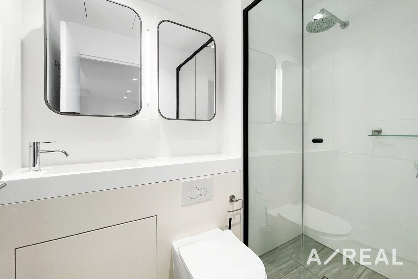 2 bedrooms Apartment / Unit / Flat in 2405/462 Elizabeth Street MELBOURNE VIC, 3000