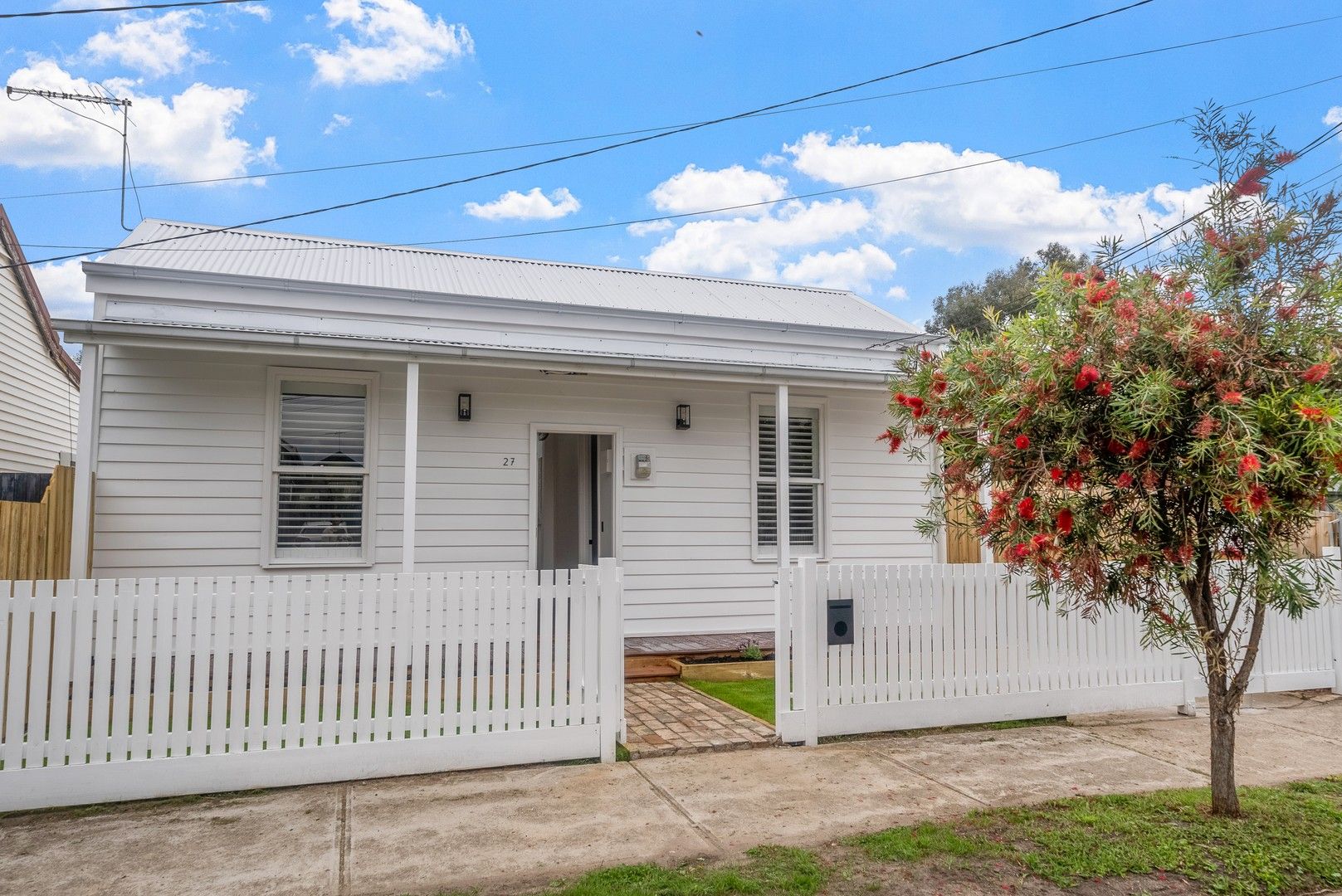 3 bedrooms House in 27 Sussex Street YARRAVILLE VIC, 3013
