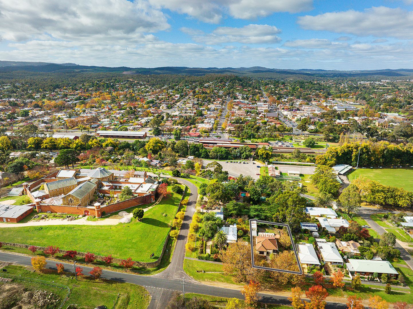 32 Bowden Street, Castlemaine VIC 3450, Image 1