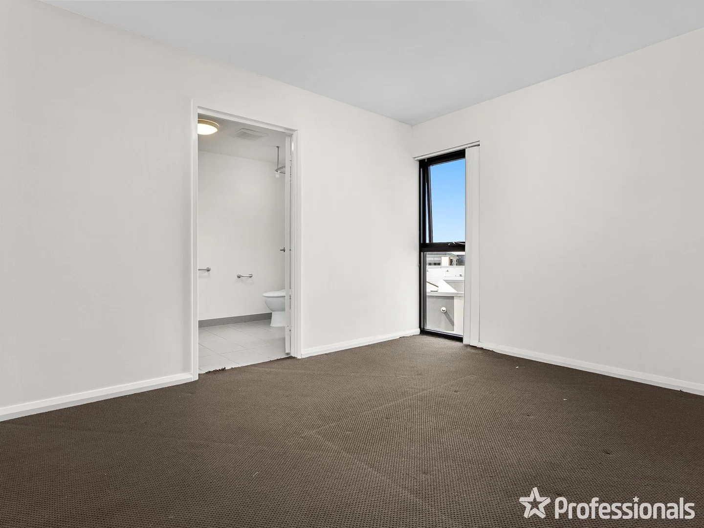 Additional image 7 of 23/2 Points Way, Cockburn Central WA 6164