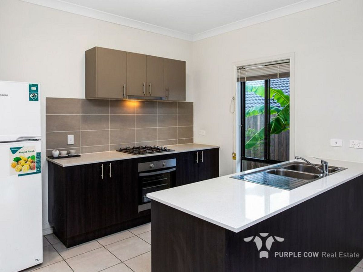 5 Brampton Crescent, Springfield Lakes QLD 4300, Image 2