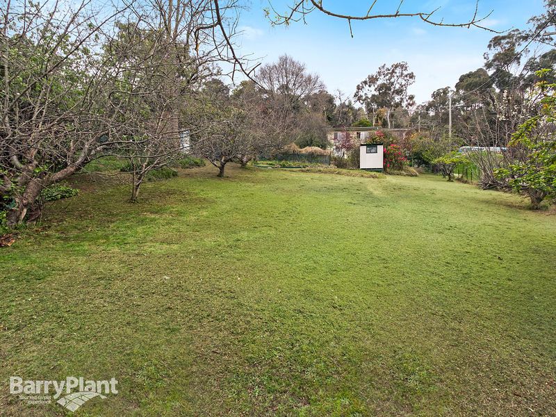 13 Ross Avenue, The Basin VIC 3154, Image 2