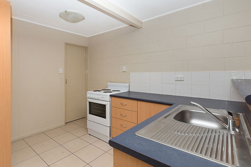 2/54 Percy Street, West End QLD 4810, Image 2