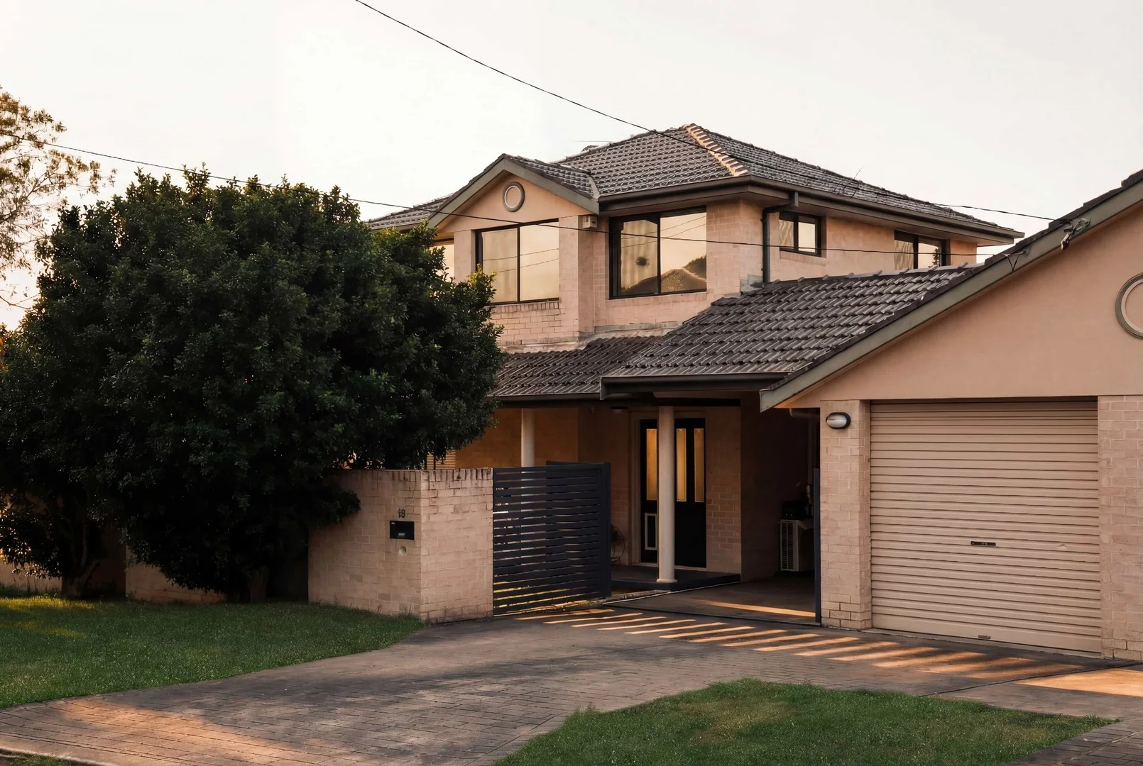 2B Drysdale Avenue, Picnic Point NSW 2213