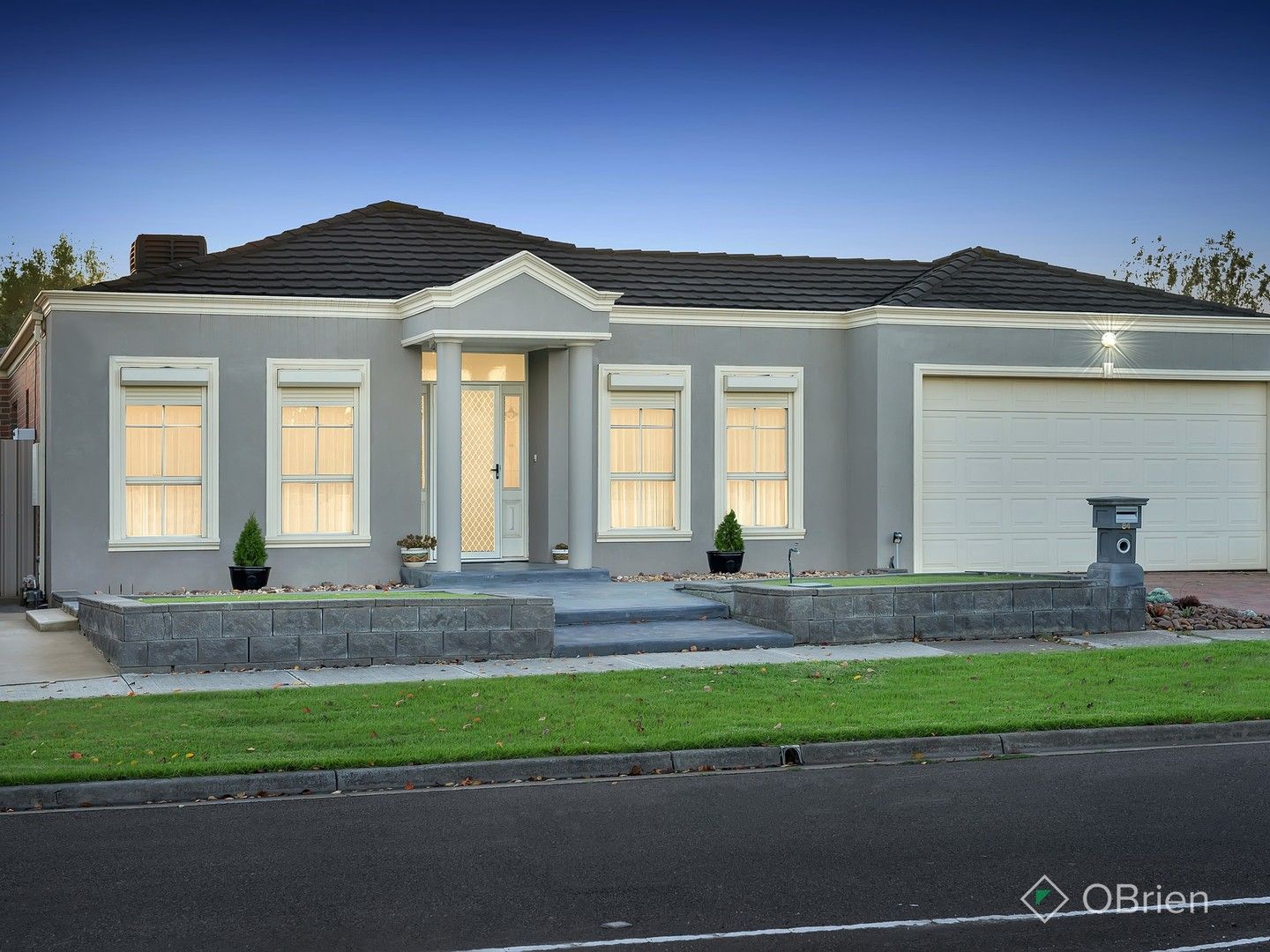 3 bedrooms House in 84 Catherine Drive HILLSIDE VIC, 3037