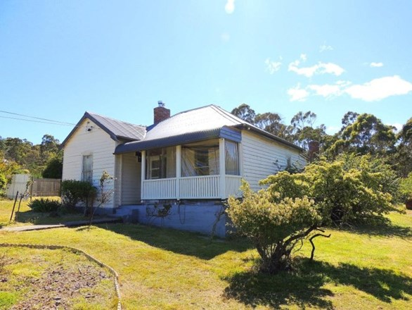 4 Edward Street, Cornwall TAS 7215