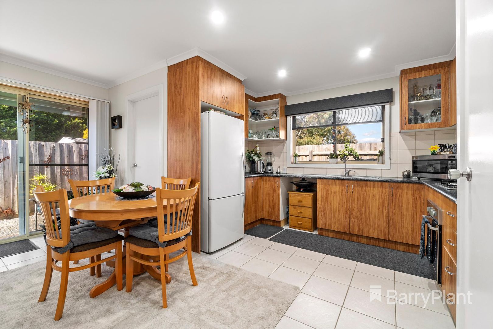 2/17 Woolnough Drive, Mill Park VIC 3082, Image 2