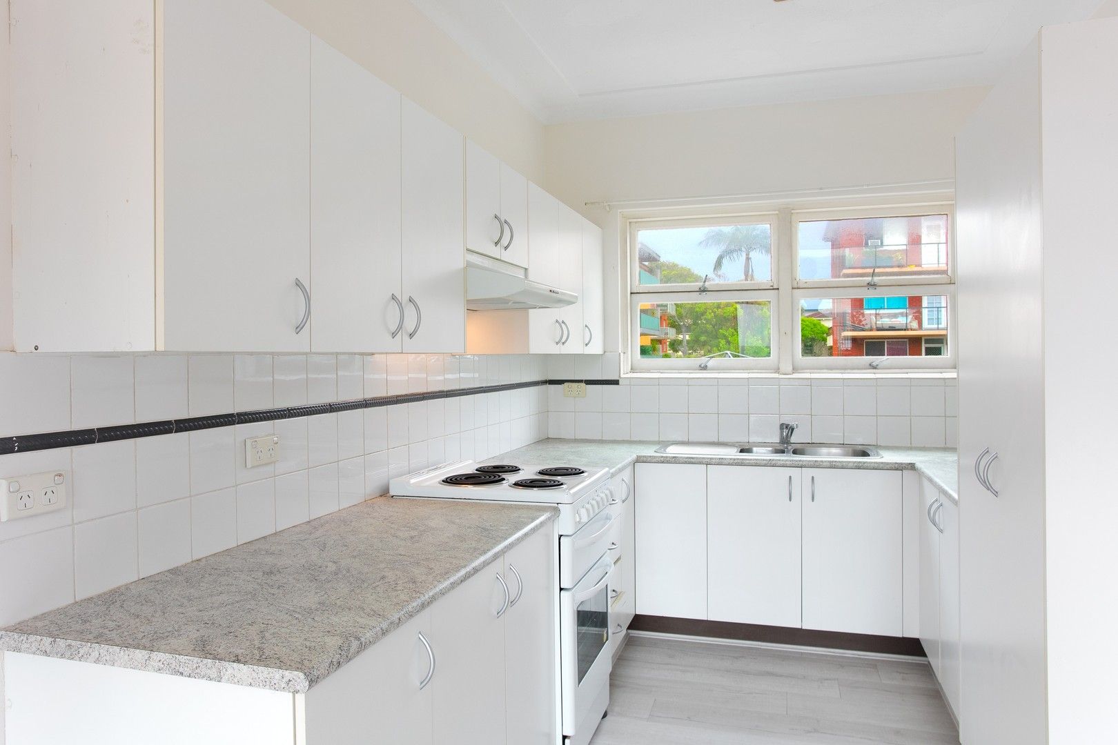 3 bedrooms Apartment / Unit / Flat in 9/26 The Strand DEE WHY NSW, 2099