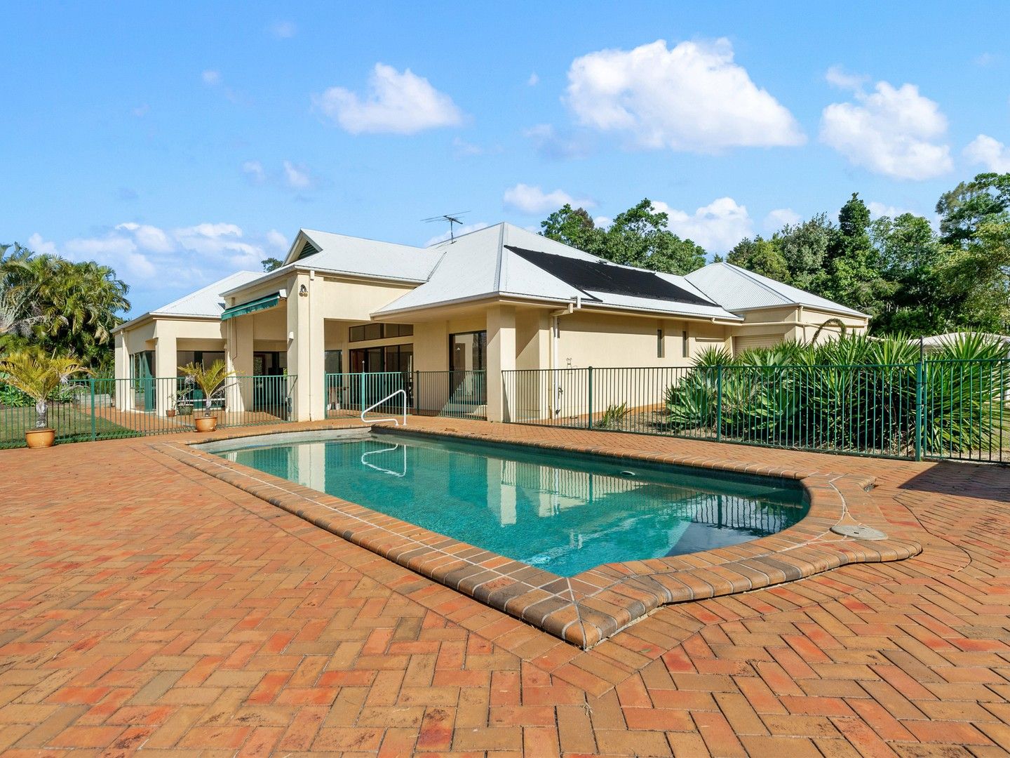 5 bedrooms House in 169 Bridgeman Road BRIDGEMAN DOWNS QLD, 4035