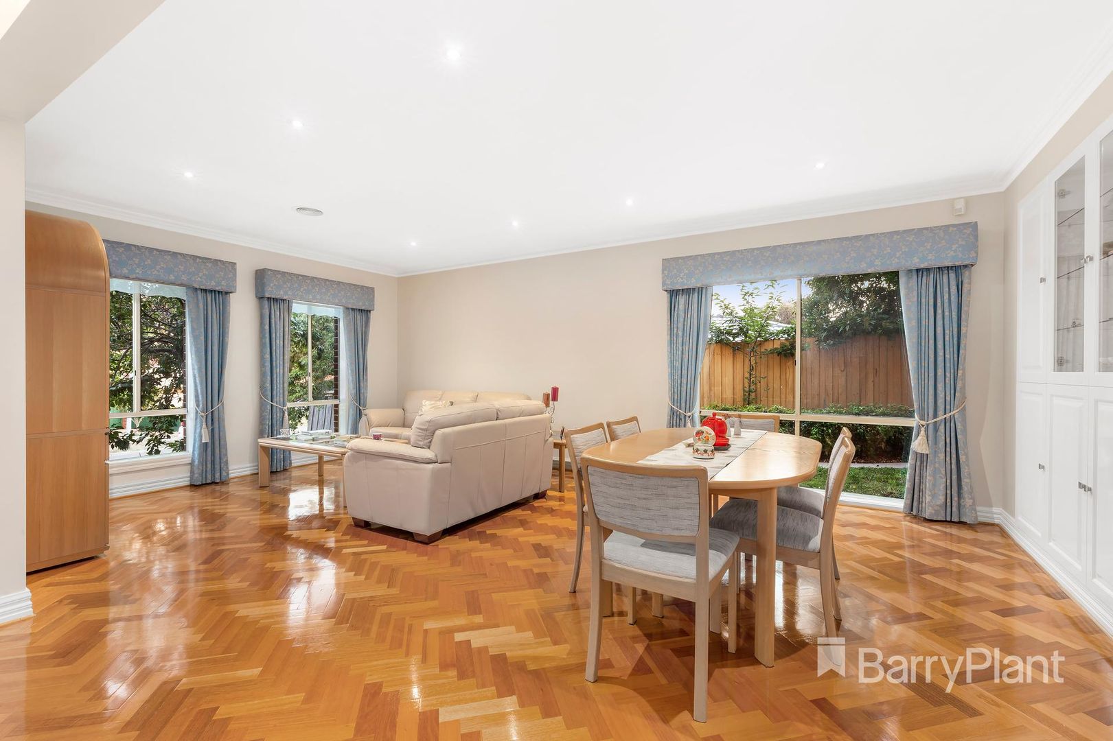 2 Latham Close, Mill Park VIC 3082, Image 2