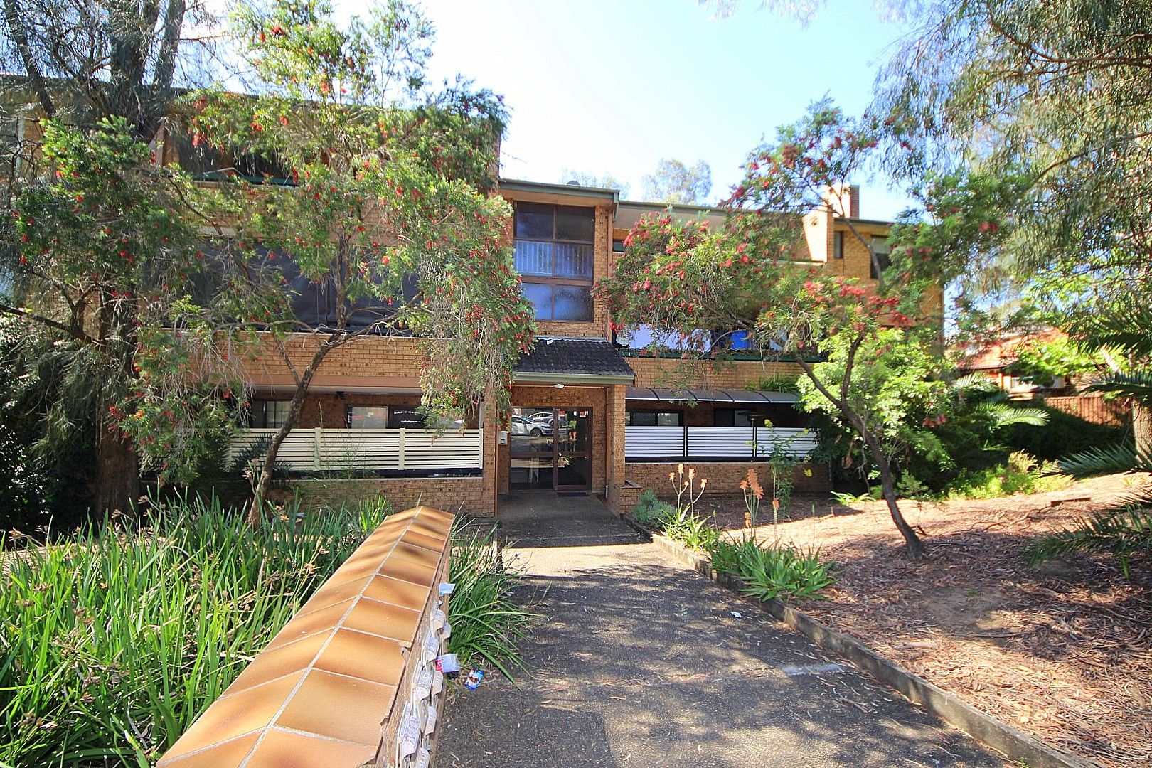 3 bedrooms Apartment / Unit / Flat in 3/21 Myrtle Road BANKSTOWN NSW, 2200