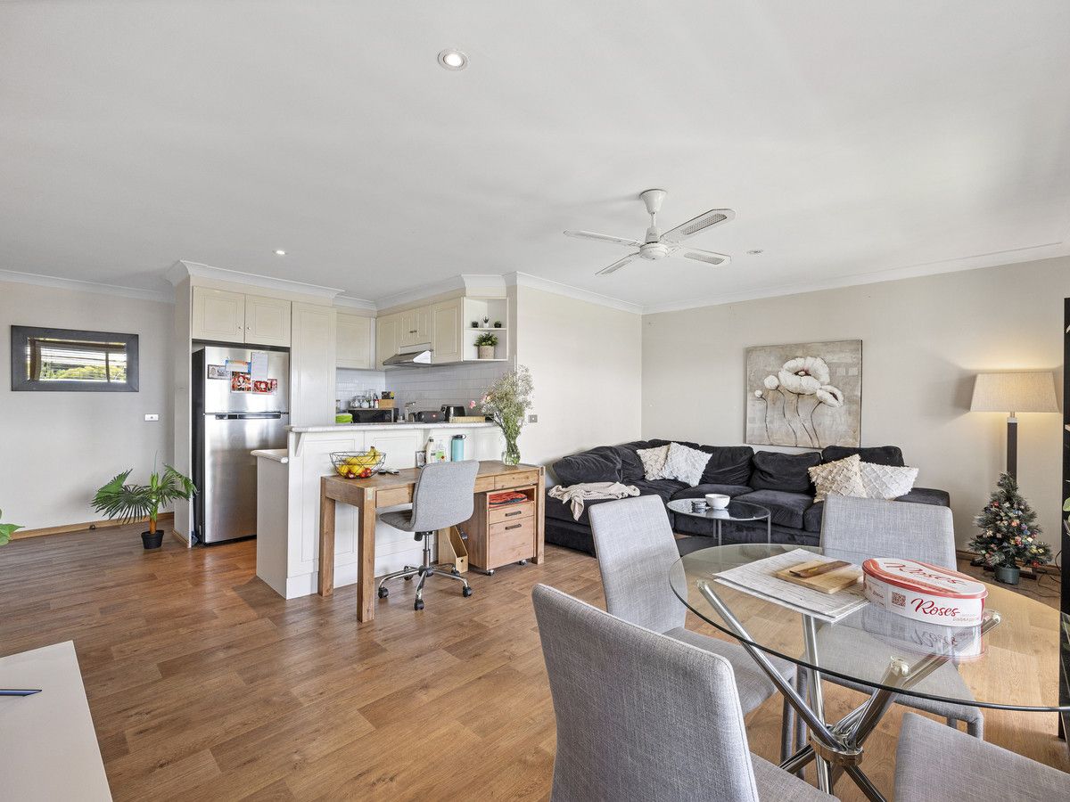 4/8-10 Forrest Avenue, Newhaven VIC 3925, Image 2