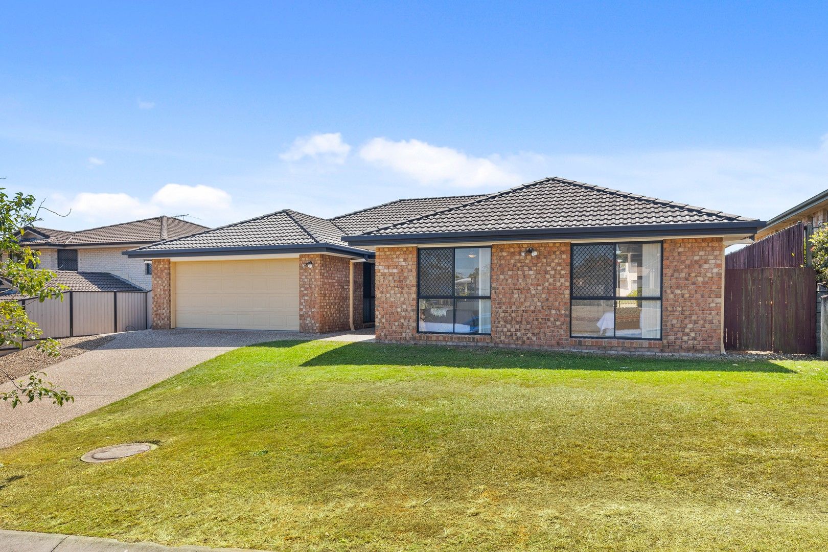 8 Picardie Close, Mansfield QLD 4122, Image 0