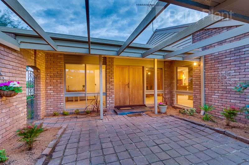 17 Goodwood Drive, Keilor Downs VIC 3038, Image 1