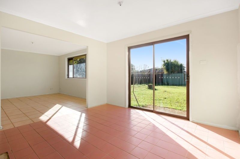 137 Buckwell Drive, Hassall Grove NSW 2761, Image 2